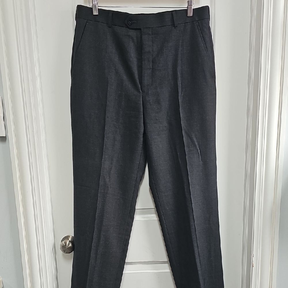 Stafford Gray Dress Pants with Classic Straight-Leg Cut